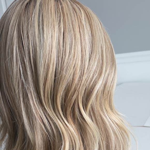 Belle Tress Laguna Beach Raw Sugar Blonde Wig Heat Friendly Medium Length Wavy - Picture 6 of 12